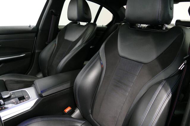 BMW 3-SERIE 330e M Sport / M340i Diffuser / Black Diamond M Grill / M340i M Sport bumper pakket / BMW Laserlight / Schuif-/kanteldak / Head-up display / Harman-Kardon Sound System / Adaptief M Sport onderstel / Apple Carplay - Android Auto / Rondomzicht camera / Stoe