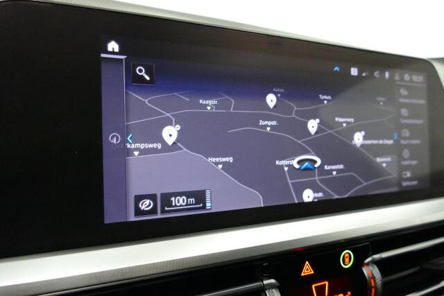 BMW 3-SERIE 330e M Sport / M340i Diffuser / Black Diamond M Grill / M340i M Sport bumper pakket / BMW Laserlight / Schuif-/kanteldak / Head-up display / Harman-Kardon Sound System / Adaptief M Sport onderstel / Apple Carplay - Android Auto / Rondomzicht camera / Stoe