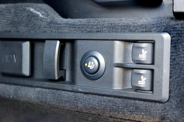 BMW 3-SERIE Touring 330e xDrive M-Sport Rijklaarprijs-Garantie Panoramadak Laser Light Airco Leder Navigatie Head-Up Trekhaak