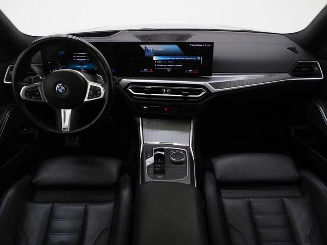 BMW 3-SERIE Touring 330e M-Sport Pro LCI | M-Sportstoelen | Panoramadak | Harman/Kardon | Head Up | Camera | Keyless