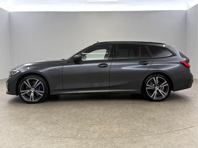 BMW 3-SERIE 330e xDrive Touring M-Sport 259PK | Pano | LED | Harman Kardon Audio | Trekhaak | Adaptive cruise Sfeer Virtual 19"LMV Carplay Clima Navi PDC