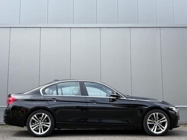 BMW 3-SERIE 318i High Exec. - nap - automaat - Navi - airco -