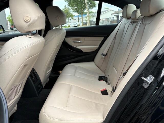 BMW 3-SERIE 318i High Exec. - nap - automaat - Navi - airco -