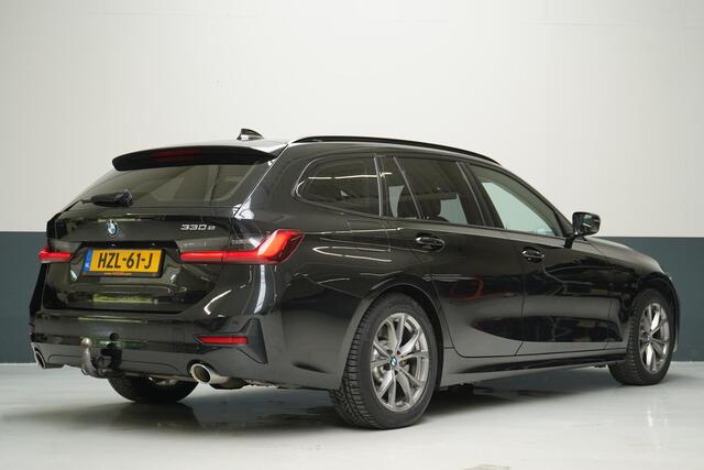 BMW 3-SERIE Touring 330e Business Edition Plus | Adaptive cruise | Trekhaak | Sportstoelen | Apple Carplay