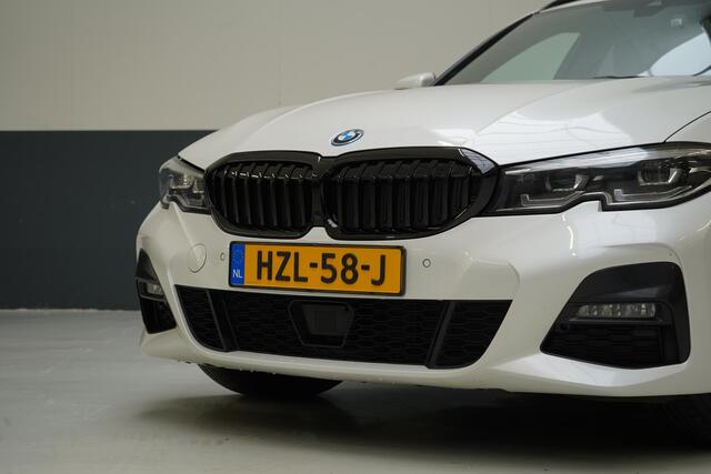BMW 3-SERIE Touring 330e Business Edition Plus | Adaptive cruise | Trekhaak wegkl. | Navigatie | Camera | Apple Carplay