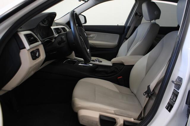 BMW 3-SERIE 316d Corporate Lease Essential |Navi|