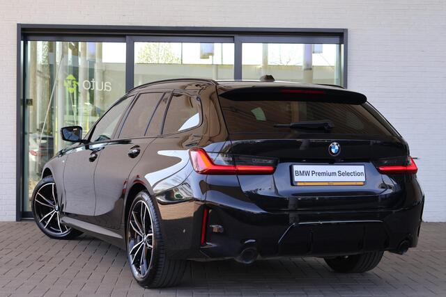 BMW 3-SERIE Touring 330i xDrive | M Sportpakket | Innovation Pack | Travel Pack