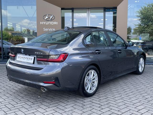 BMW 3-SERIE 330e | LED | 360° camera | Schuif-kanteldak | Laser LED-koplampen