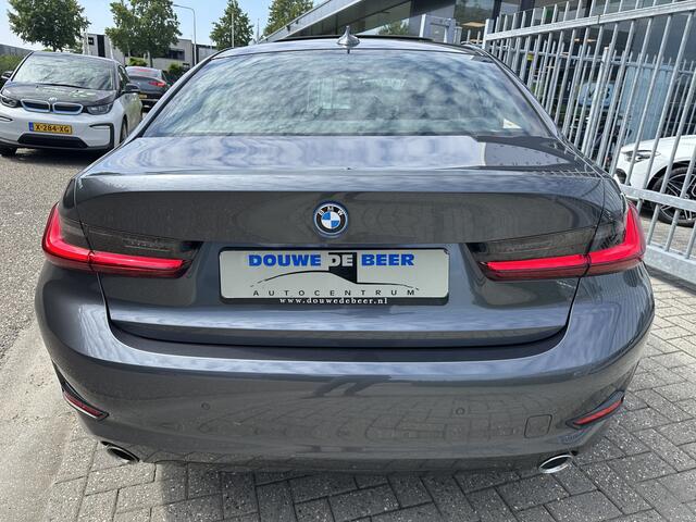 BMW 3-SERIE 330e Sport Line Schuifdak | Laser LED | Leer | Stoelverw. | HiFi