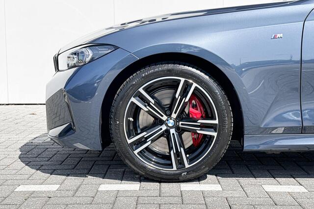 BMW 3-SERIE Sedan 320i xDrive