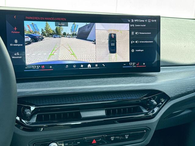 BMW 3-SERIE Sedan 320i xDrive