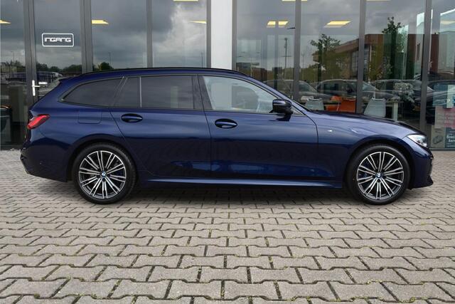 BMW 3-SERIE Touring 330e M-Sport | Pano | Camera | Trekhaak |