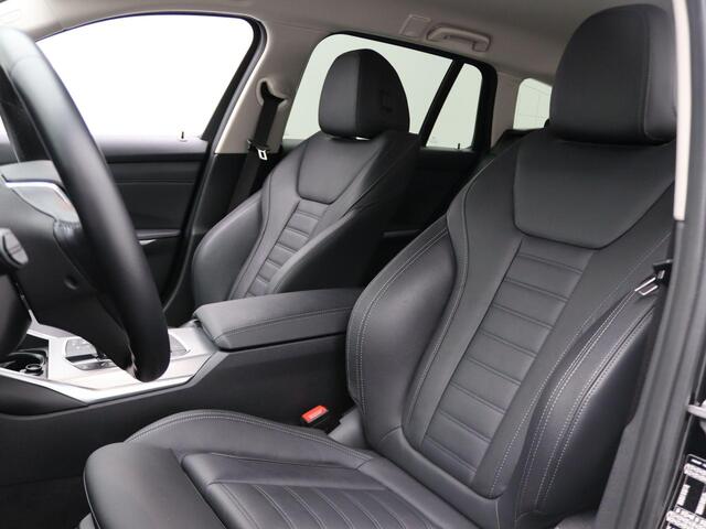 BMW 3-SERIE Touring 320e Luxury Line | High Executive | Sportstoelen voor | Live Cockpit Professional | HIFI | 17"