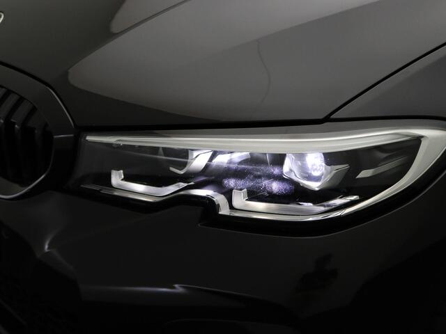 BMW 3-SERIE Sedan 330e High Executive | M Sportpakket | Audio Media Pack | Parking Pack | DAB | HiFi | 18''