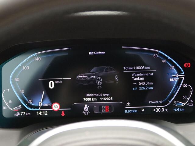 BMW 3-SERIE Sedan 330e High Executive | M Sportpakket | Audio Media Pack | Parking Pack | DAB | HiFi | 18''