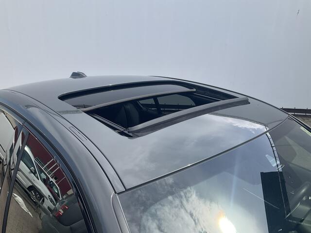 BMW 3-SERIE 330e xDrive Nieuwstaat Open dak Harman/kordon Elec. t-haak Sportstoelen Headup