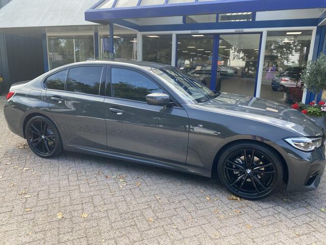 BMW 3-SERIE 320i Business Ed.