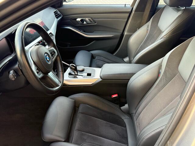 BMW 3-SERIE 330e Touring M-Sport