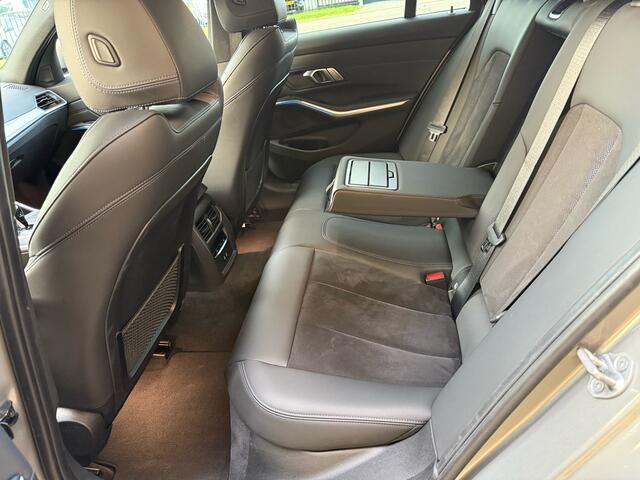 BMW 3-SERIE 330e Touring M-Sport