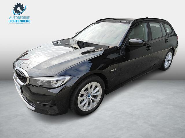 BMW 3-SERIE Touring 320e Business Edition Plus PHEV / Stoelverw. / Electrische achterklep