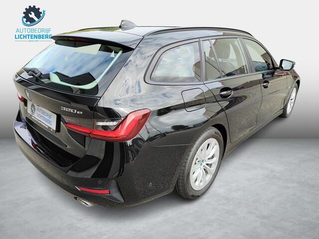 BMW 3-SERIE Touring 320e Business Edition Plus PHEV / Stoelverw. / Electrische achterklep