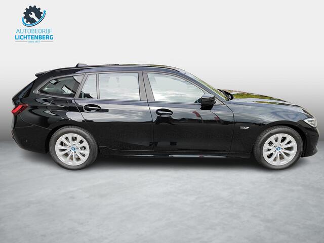 BMW 3-SERIE Touring 320e Business Edition Plus PHEV / Stoelverw. / Electrische achterklep