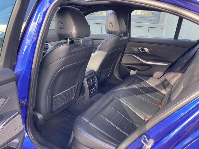 BMW 3-SERIE 330i M-Sport 260pk Automaat High Exec.Edition SCHUIFDAK/HARMANKARDON/LEDER/360CAMERA/HUD/19INCH