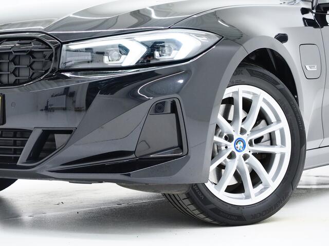 BMW 3-SERIE Touring 320e LCI Shadow Line | Widescreen | Carplay | Cruise | DAB | PDC | LED