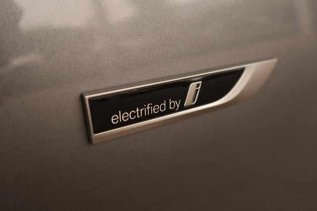 BMW 3-SERIE Sedan 330e | M Sportpakket