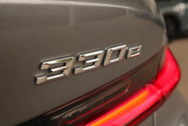 BMW 3-SERIE Sedan 330e | M Sportpakket