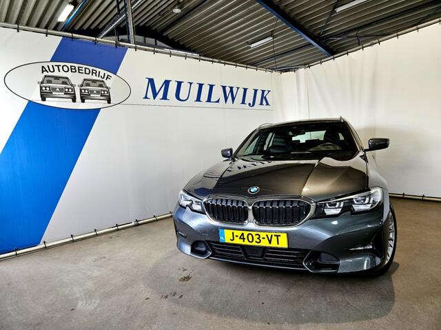 BMW 3-SERIE Touring 318i Executive Edition / Trekhaak / Full LED / NL Auto