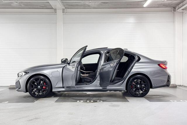 BMW 3-SERIE Sedan 330e | M-Sport Pro | Innovation Pack | Comfort Pack | Driving Assistant Professional | Harman/Kardon | Schuif-/Kanteldak | Comfort Access