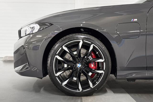 BMW 3-SERIE Sedan 330e | M-Sport Pro | Comfort Pack | Harman/Kardon | Schuif-/kanteldak | Comfort Access