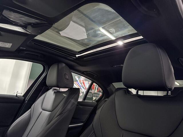 BMW 3-SERIE Sedan 330e | M-Sport Pro | Comfort Pack | Harman/Kardon | Schuif-/kanteldak | Comfort Access