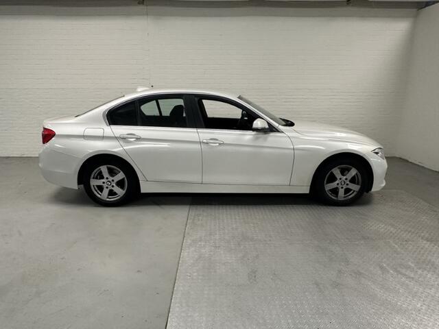 BMW 3-SERIE 320d CLIMA / CRUISE / NAVI / TREKHAAK