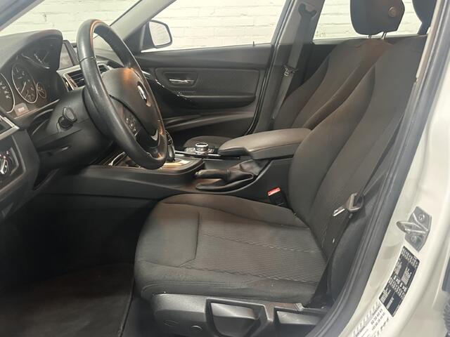 BMW 3-SERIE 320d CLIMA / CRUISE / NAVI / TREKHAAK