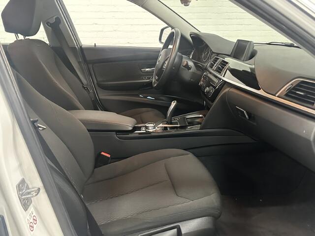 BMW 3-SERIE 320d CLIMA / CRUISE / NAVI / TREKHAAK