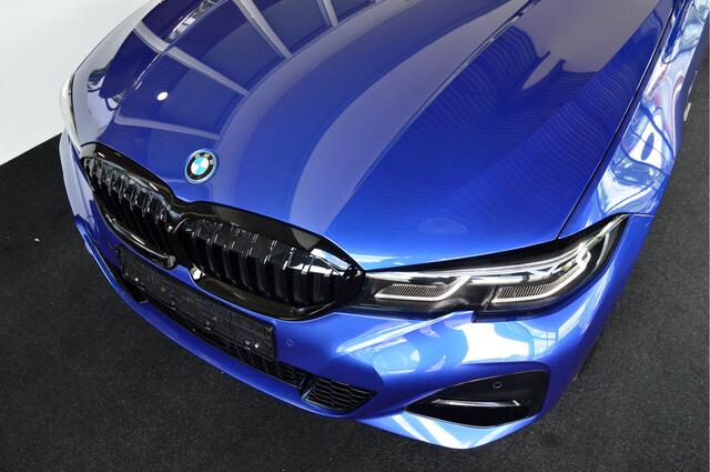 BMW 3-SERIE Touring 330e Hybride M-Sportedition | M-Stoelen !