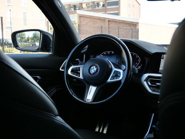 BMW 3-SERIE 320i 184pk Business Edition Automaat M-Sport / Apple Carplay / Navigatie