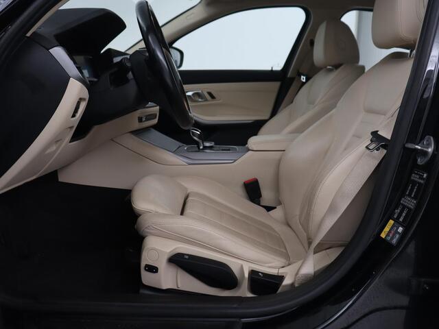 BMW 3-SERIE Touring 320e Business Edition Plus | Trekhaak | Automaat | Carplay | Camera | Adaptive Cruise | Navigatie | PHEV | Leder | Stoelverwarming | Climate controle | LMV 17 Inch
