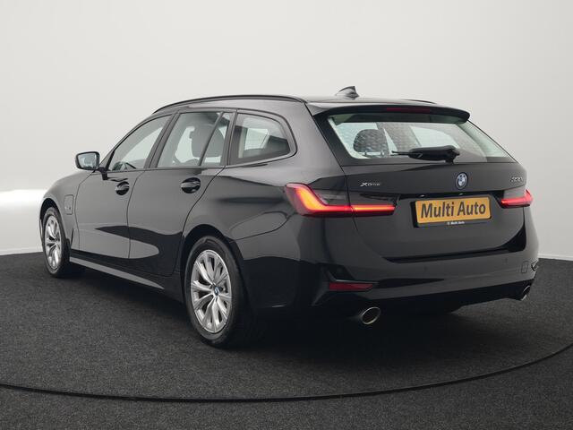 BMW 3-SERIE Touring 330e xDrive Business Edition Plus Plug In Hybrid 293pk Dealer O.H PHEV | Panodak | Head Up | Cruise Control | Lederen Sportstoelen | Apple Carplay | Navigatie | DAB |