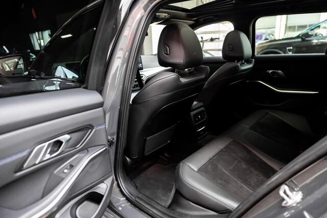 BMW 3-SERIE 3er - 330e xDrive M Sport | HuD | Pano |