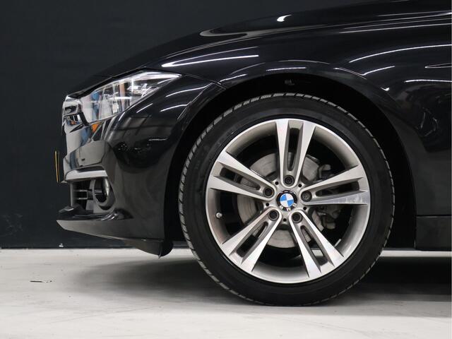 BMW 3-SERIE Touring 320i Luxury Edition [GROOT NAVIGATIE, VOL LEDER, STOELVERWARMING, PDC ACHTER, LEDVERLICHTING, BLUETOOTH, CLIMATE CONTROL, NIEUWSTAAT]