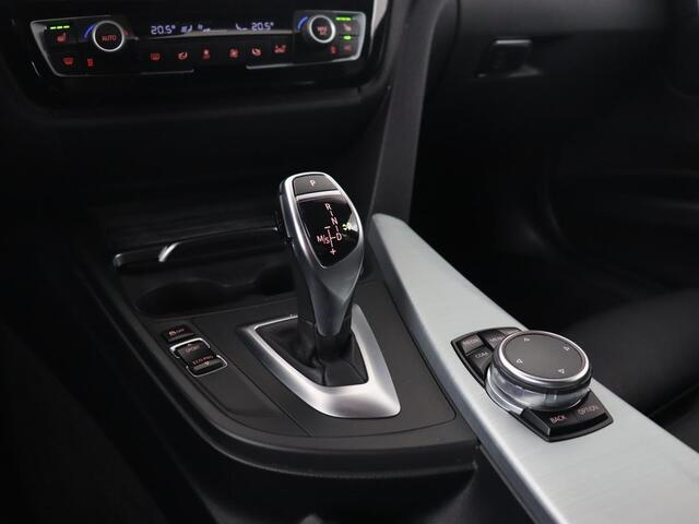 BMW 3-SERIE Touring 320i Edition M Sport Shadow High Executive | Automaat | Camera | Navigatie | Stoelverwarming | Leder | Cruise control | LMV 19 inch | LED | Climate controle | LMV 19 inch