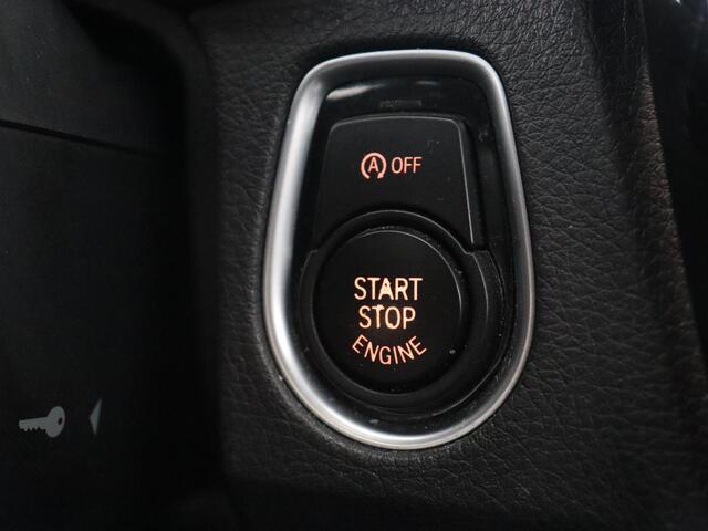 BMW 3-SERIE Touring 320i Edition M Sport Shadow High Executive | Automaat | Camera | Navigatie | Stoelverwarming | Leder | Cruise control | LMV 19 inch | LED | Climate controle | LMV 19 inch