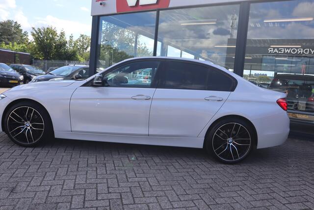 BMW 3-SERIE 320d EDE Centennial High Executive | Automaat | Stoelverwarming | Cruise