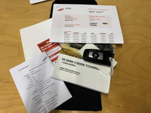 BMW 3-SERIE Touring 320i Corporate Lease Executive