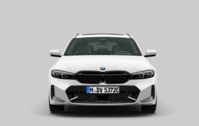 BMW 3-SERIE Touring 330e xDrive M Sport Pro - Panoramadak - Parking/Driving Assistant - Hifi - Comfort Access - Elektrisch verwarmde/verstelbare stoelen - Active Cruise Control - Getinte Ruiten - Zonneschermen -