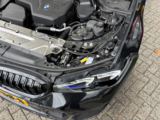 BMW 3-SERIE 330i M-Pakket 2024 Btw Auto Lichte Schade