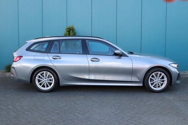 BMW 3-SERIE Touring 318i Aut. CARPLAY|ELEK.A.KLEP|NAV|LED|CRUISE|ECC|PDC|LMV Nieuwstaat!! 1'EIG